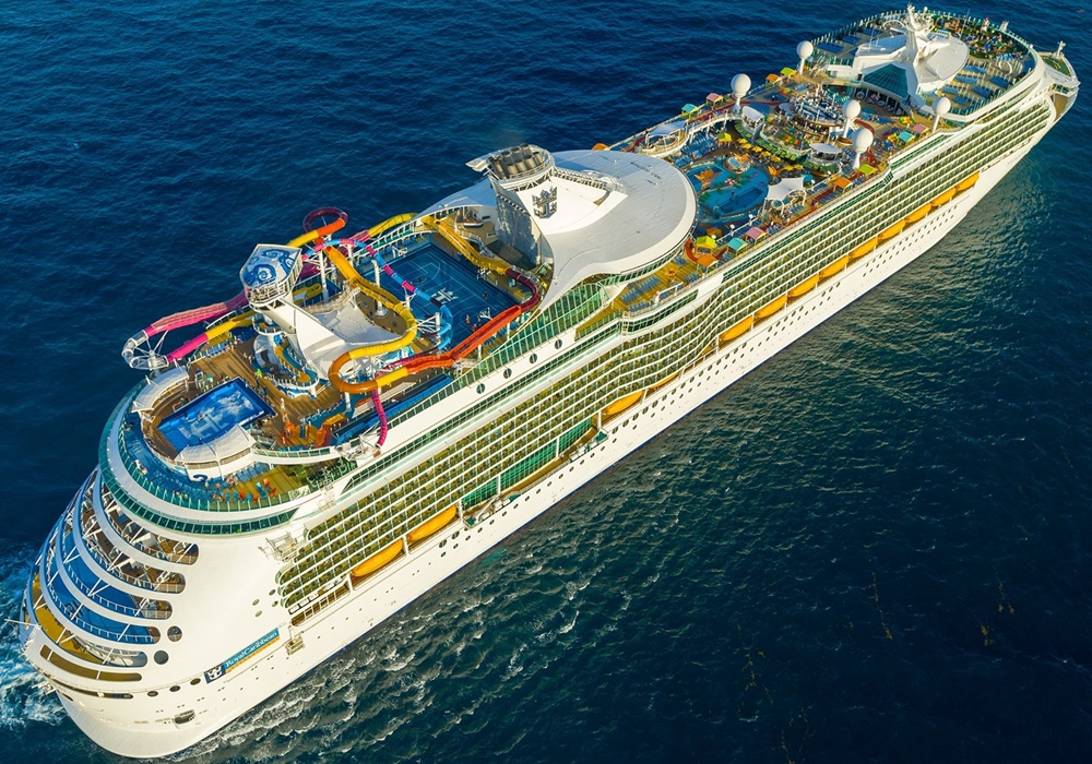 Navigator of the Seas at sea